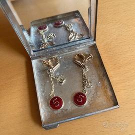 Orecchini vintage Chanel CC clip oro rosso 5