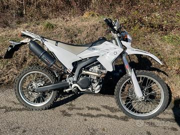 Yamaha wr 250 r