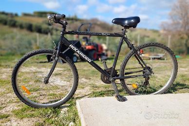 Bicicletta mountain bike 