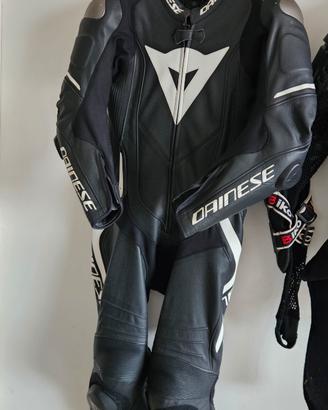 Tuta moto Dainese Laguna Seca 4 + guanti a scelta