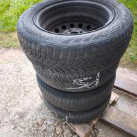 4 gomme con cerchio ferro  185/65R15