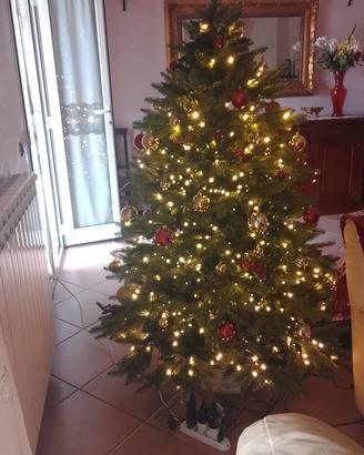 albero natale realistico