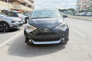 Toyota Aygo Connect 1.0 VVT-i 72 CV 5 porte x-play