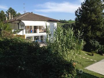 VILLA SINGOLA A POZZOL GROPPO