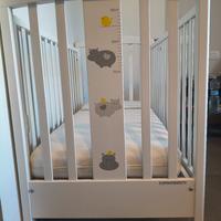 Lettino + biancheria. Possibilità di consegna