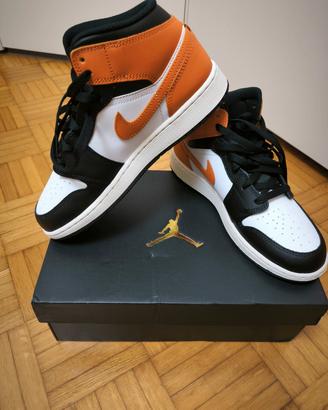 Sneakers Jordan 38.5
