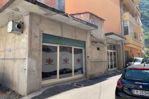 Ampio locale - Bagnara Calabra