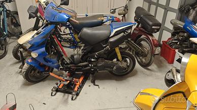 Aprilia SR 50 DiTech convertito a carburatore