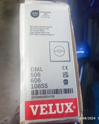 tenda elettrica oscurante velux