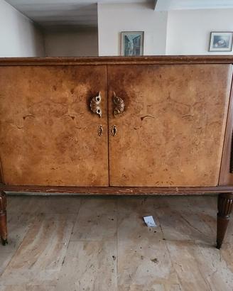 Madia antica con specchio 