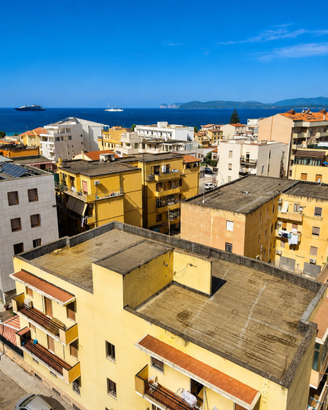 Alghero – Lastrico solare edificabile