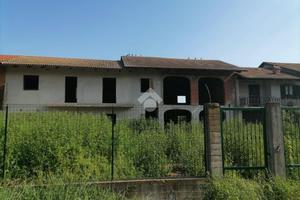 CASA INDIPENDENTE A SCALENGHE