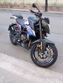 VOGE Brivido 300 NUOVA - LEGGI