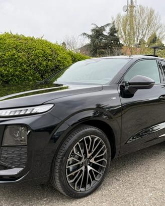 AUDI Q3 SPB TDI 110 kW S tronic S Line edition T