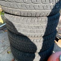 Pneumatici invernali 205/65R 16C.  107/105T