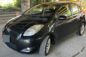 YARIS 1.4 DIESEL CINQUE PORTE BUONE CONDIZIONI