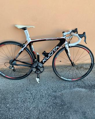 Bici da corsa in carbonio