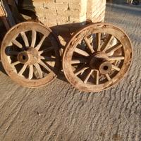 Coppia di ruote in legno inizi 900'