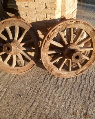 Coppia di ruote in legno fine 800'