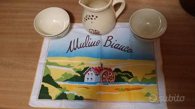 Brocca  e tovaglietta Mulino bianco 