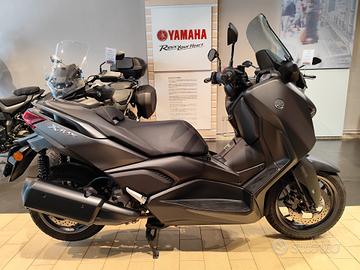 Yamaha X-Max 300