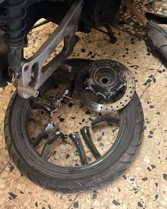 Gomma seminuova posteriore Sym Symphony 200