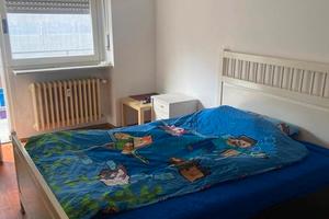 BILOCALE IN CORSO MONTECUCCO : 390 euro