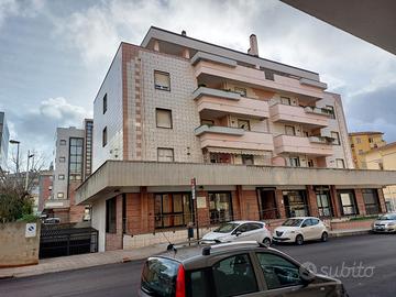 Via Coradduzza garage/magazzino