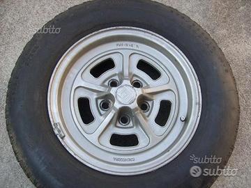 Ruote complete CROMODORA FIAT 130 berlina/coup