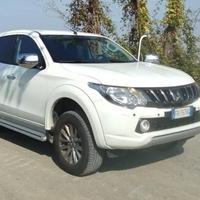MITSUBISHI L200 2.4 DI-D/181CV Club Cab Intense