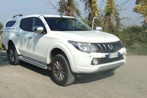 MITSUBISHI L200 2.4 DI-D/181CV Club Cab Intense