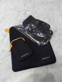 Custodia tablet + custodia piccola + guanti
