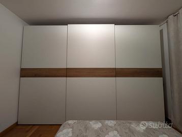 Armadio 3 ante scorrevoli con vano TV – Come nuovo