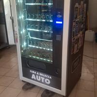 distributore automatico bevande e snack