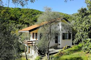 Villa di 160 m² con più di 5 locali e box auto a M