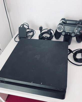 PLAYSTATION 4 SLIM  da 1Tb