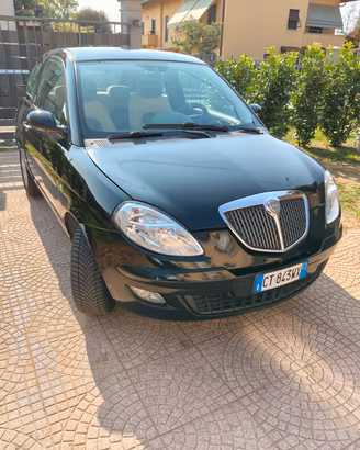 Lancia Y 1.2 Oro Benzina Ok Neopatentati