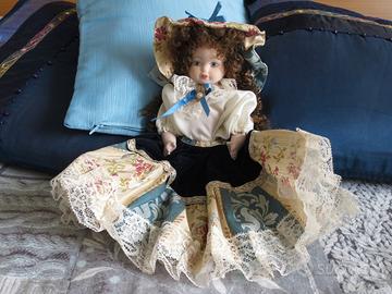 Bambola in ceramica di Capodimonte originale