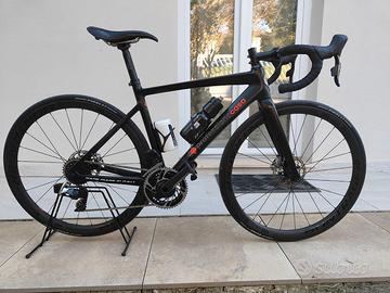 bicicletta da strada marca Bhoss Vivax