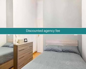 Stanza in appartamento di 82 m² a Milano