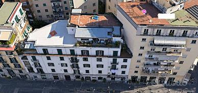 Attico / Mansarda di 90 m² con 4 locali a Napoli