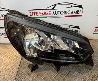 FARO PURE LED DESTRO DX PEUGEOT 2008 anno 2021