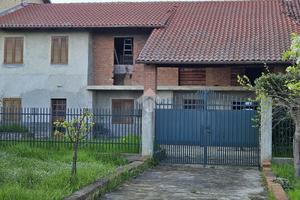 CASA SEMINDIPENDENTE A MORIONDO TORINESE