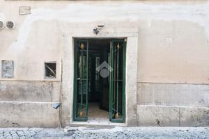 NEGOZIO A ROMA