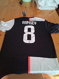 Maglia juve firmata ramsey