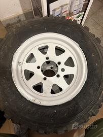 4 ruote complete (cerchi + gomme)
