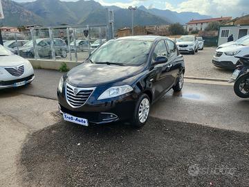 Lancia Ypsilon 1.2 69 CV 5 porte S&S Gold