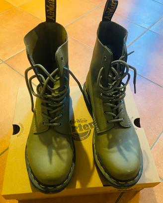 DR. Martens 1460 Pascal