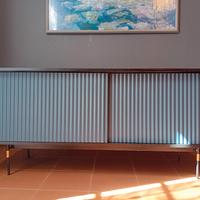 Mobile TV credenza