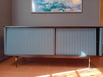 Mobile TV credenza